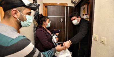 Bebekli ailelere ilk hediye Buca Belediyesinden