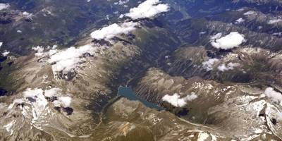 Fransız Alpleri'ne mevsimin ilk karı yağdı