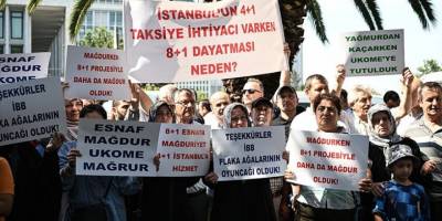 İstanbul'da minibüsten taksiye dönüştürülen araç sahipleri eylem yaptı