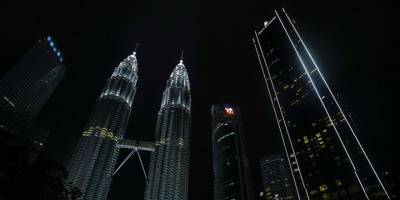 Malezya’da “Dünya Saati” etkinliği için ışıklar söndürüldü