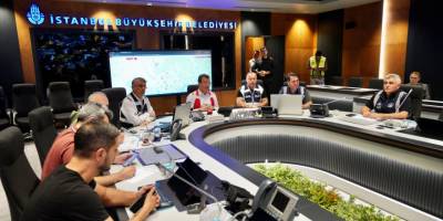 İmamoğlu'ndan yağış açıklaması: Bazı noktalarda yağış 150 kiloyu buldu, bin 808 ihbar geldi