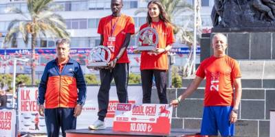 11. Uluslararası 9 Eylül İzmir Yarı Maratonu koşuldu