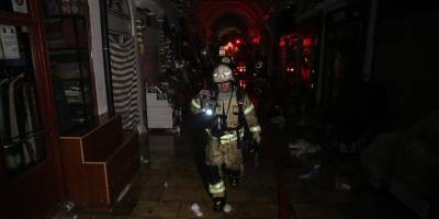 İstanbul'da Kapalıçarşı'nın çatısında çıkan yangın söndürüldü