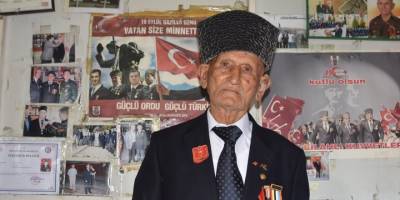 Kore gazisi Yusuf Çavuş madalyasını gururla taşıyor