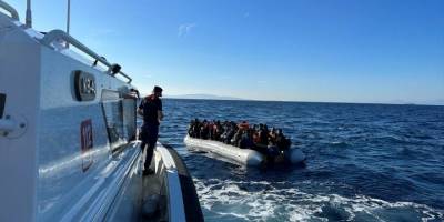 İzmir açıklarında 154 düzensiz göçmen yakalandı