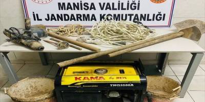 Akhisar'da kaçak kazı yapan 6 kişi suçüstü yakalandı