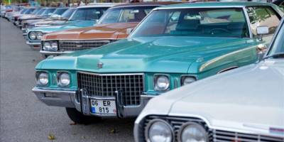 Klasik otomobil tutkunları Konya'da buluştu