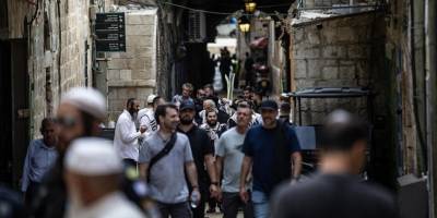 Yüzlerce fanatik Yahudi Mescid-i Aksa'ya baskın düzenledi