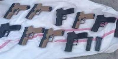 Hatay'da otomobilin ses sistemine gizlenmiş ruhsatsız 10 tabanca ele geçirildi