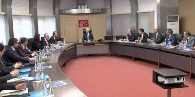 CHP MYK'sında 'sonbaharda erken seçim var" konusu konuşuldu... Menemen dosyası başka bahara kaldı...