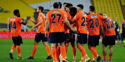 Aykut Kocamanlı Başakşehir, ilk galibiyetini aldı