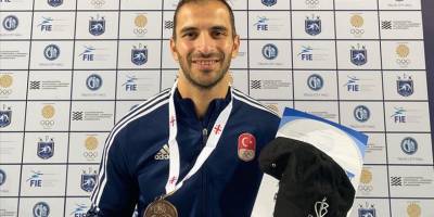 Milli eskrimci Enver Yıldırım, Tiflis'te bronz madalya kazandı