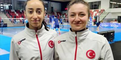 Milli badmintoncular Bengisu ile Nazlıcan, Hollanda'da bronz madalya kazandı