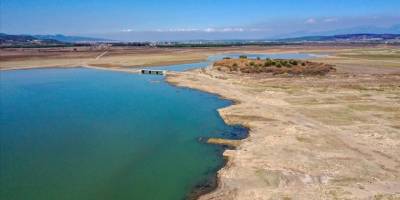 İzmir'in içme suyunu sağlayan barajlarda kuraklığın etkileri sürüyor