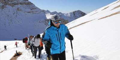 Niğde'de 100 dağcı Cumhuriyet'in 100. yılı kutlamaları kapsamında Aladağlar'a tırmandı