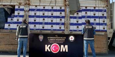 Afyonkarahisar'da bir tırda 4 milyon 600 bin makaron ele geçirildi