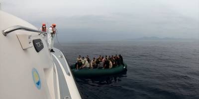 Didim açıklarında 33 düzensiz göçmen kurtarıldı 