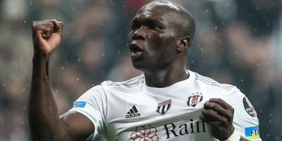 Beşiktaşlı futbolcu Aboubakar, karın ağrısı ve yüksek ateş nedeniyle hastaneye yatırıldı