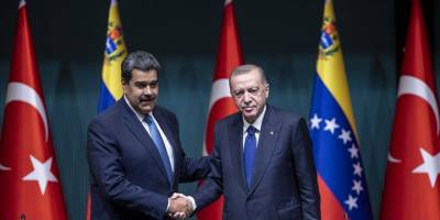 Venezuela Devlet Başkanı Maduro'dan, Cumhurbaşkanı Erdoğan'a kutlama mesajı
