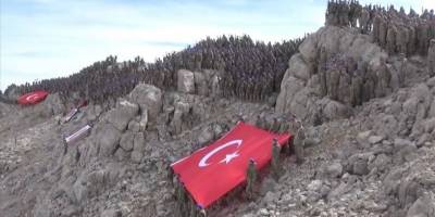 MSB, Mehmetçiğin Davraz Dağı'na tırmanış görüntülerini paylaştı