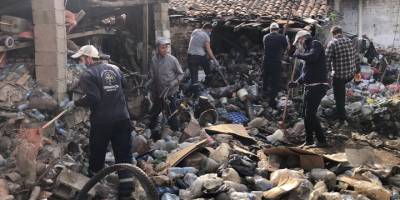 Aydın'da bir evden 16 kamyon çöp çıktı