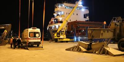 Gazze'ye sağlık malzemeleri taşıyacak gemi İzmir'den yola çıktı