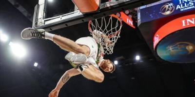 Onuralp Bitim, Windy City Bulls formasıyla ilk maçında 14 sayı attı