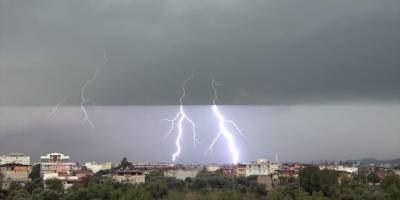 Aydın'da sağanak yaşamı olumsuz etkiledi