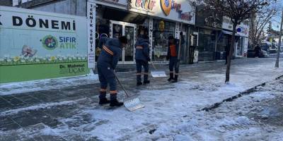 Doğu Anadolu'da kar yağışı durdu, soğuk hava etkisini koruyor