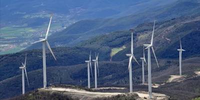 Küresel yenilenebilir enerji kapasitesini üç katına çıkarmak için 118 ülke taahhütte bulundu