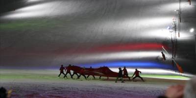 Palandöken Kayak Merkezi'nde sezon nefes kesen gösterilerle açıldı