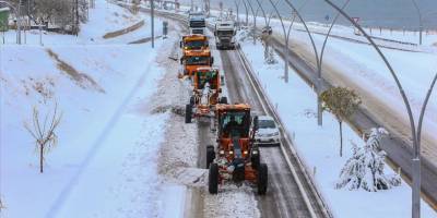 Karayolları ekipleri, Doğu'daki 6 ilde 320 iş makinesiyle karla mücadele edecek