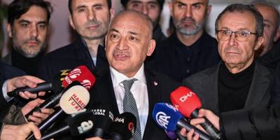 TFF Başkanı Büyükekşi, tüm liglerdeki maçları süresiz olarak ertelediklerini açıkladı