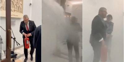 Polonya'da aşırı sağcı milletvekili Braun, "Hanuka" mumlarını yangın tüpüyle söndürdü