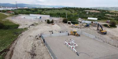 Demirci'de evlere doğal gaz verilmeye başlandı