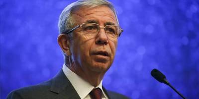 Mansur Yavaş: Belediyedeki en lüks araç Megane, ben de örnek olayım diye 2012 model minibüse biniyorum