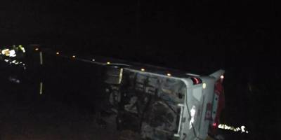 Sivas'ta yolcu otobüsü devrildi: 21 yaralı