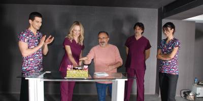 Şebnem Schaefer’a çekim sırasında sürpriz doğum günü