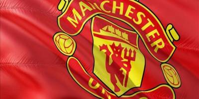 Manchester United, kulübün yüzde 25'inin satışı için Jim Ratcliffe ile anlaştı