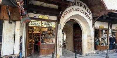 Tarihi handaki dükkan 5. kuşakla hizmette