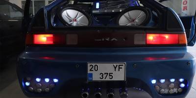 Böylesi de var! Çok sevdiği aracının farklı renklerinden 17 tane aldı...