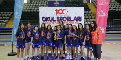 Datça Yılmazlar Ortaokulu, basketbolda il şampiyonu oldu