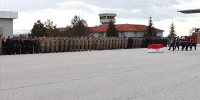 Pençe-Kilit Operasyonu bölgesinde şehit olan asker için Van'da tören düzenlendi