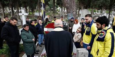 Fenerbahçe'nin efsane oyuncusu Lefter Küçükandonyadis vefatının 12. yılında anıldı