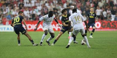 Fenerbahçe, Süper Lig'de yarın Yılport Samsunspor'u konuk edecek