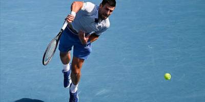 Djokovic, Avustralya Açık'ta yarı finale yükseldi