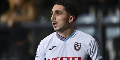 Trabzonspor'da Abdülkadir Ömür 2,5 milyon avro bedelle Hull City'ye transfer oldu