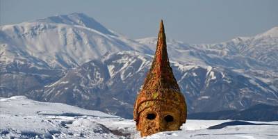Nemrut Dağı'nın dev heykelleri kışın da ziyaretçilerini ağırlıyor