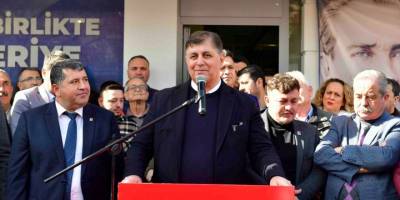 İzmir Büyükşehir Belediye Başkan adayı Tugay, ilçelerde aday tanıtımına katıldı