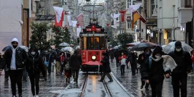 Bakan Koca: Gençlerin aktif koronavirüs vakaları içindeki oranı artıyor